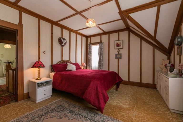 Photo of property in 6 Rose Street, Waipawa, 4210