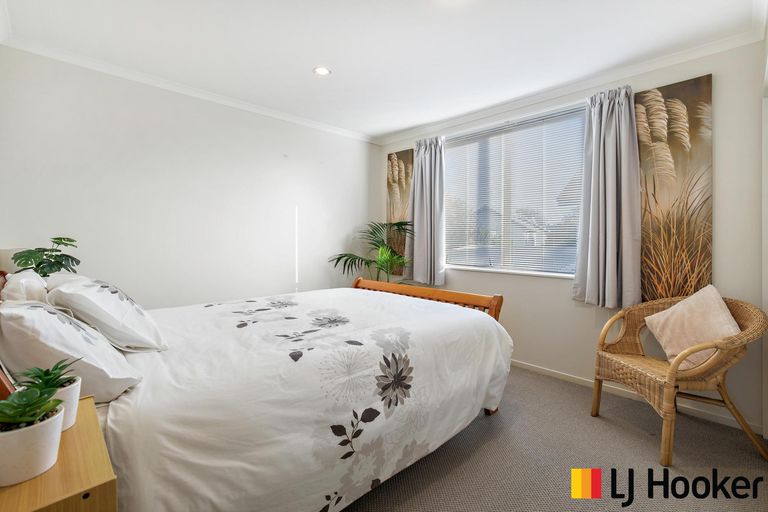 Photo of property in 30 Reins Road, Takanini, 2112