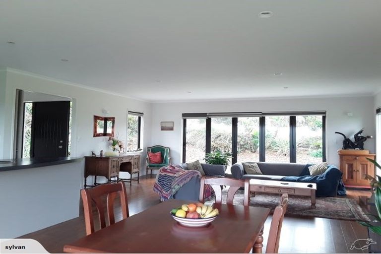 Photo of property in 341 Rimmer Road, Helensville, 0875