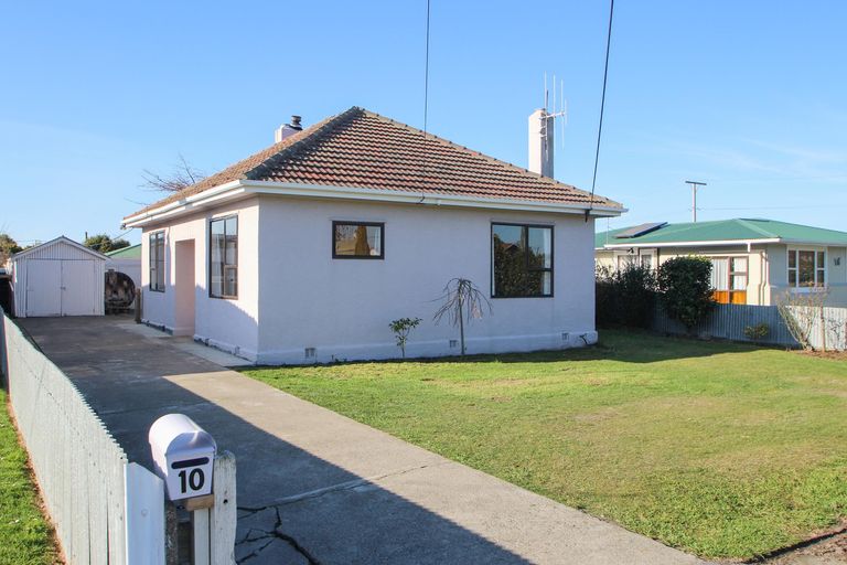 Photo of property in 10 Balmoral Street, Oamaru North, Oamaru, 9400
