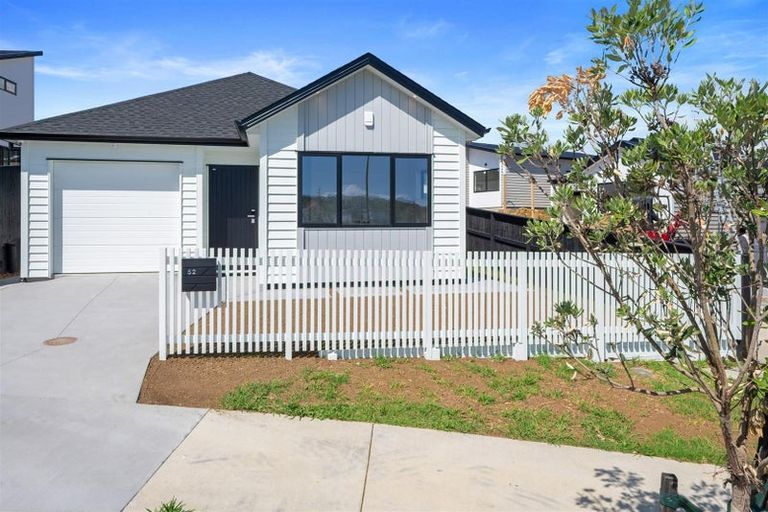 Photo of property in 52 Whakairo Crescent, Gulf Harbour, Whangaparaoa, 0930