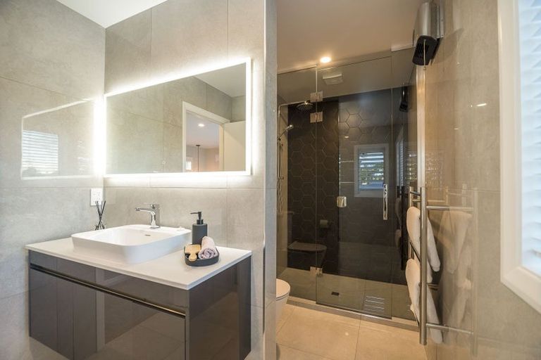 Photo of property in 85 Station Road, Kumeu, 0810