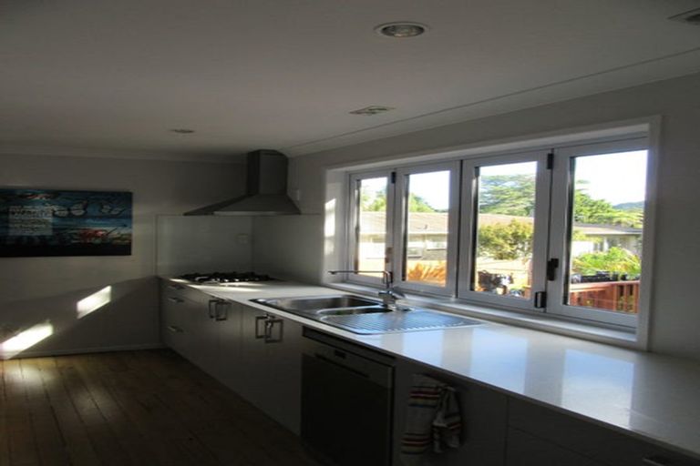 Photo of property in 7 Rimutaka Place, Titirangi, Auckland, 0604