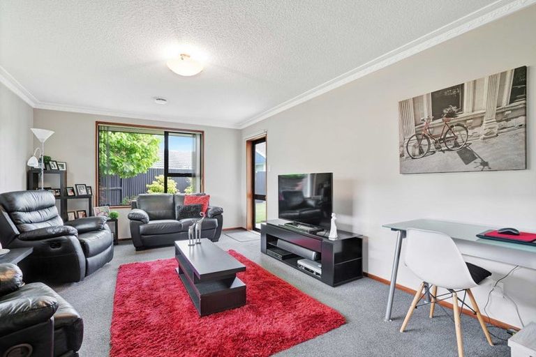 Photo of property in 9 Shamrock Place, Halswell, Christchurch, 8025