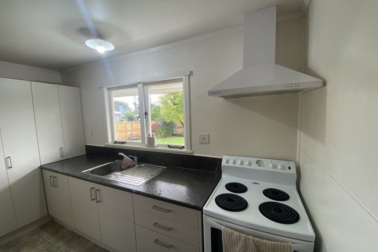 Photo of property in 16 Coleridge Drive, Enderley, Hamilton, 3214