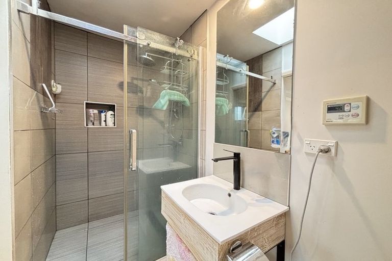 Photo of property in 146 Wairakei Road, Bryndwr, Christchurch, 8053