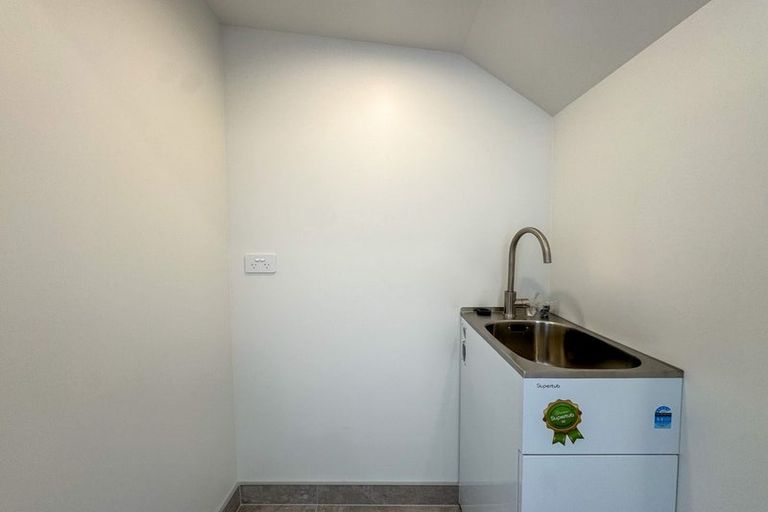 Photo of property in 30d Flaxdale Street, Birkdale, Auckland, 0626