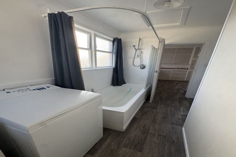 Photo of property in 1/516 Fergusson Drive, Trentham, Upper Hutt, 5018