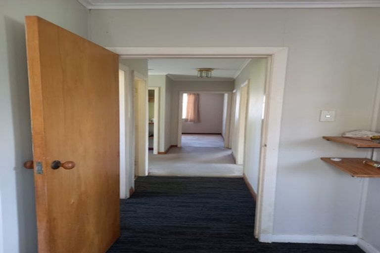 Photo of property in 55 Strand Crescent, Naenae, Lower Hutt, 5011