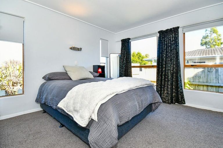 Photo of property in 24 Magnolia Avenue, Opaheke, Papakura, 2113