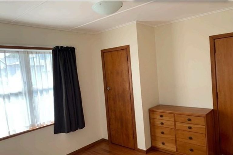 Photo of property in 1/85 Taikata Road, Te Atatu Peninsula, Auckland, 0610