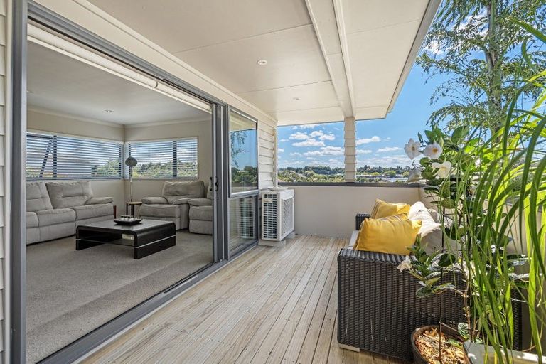 Photo of property in 18 Ko Place, Pyes Pa, Tauranga, 3112