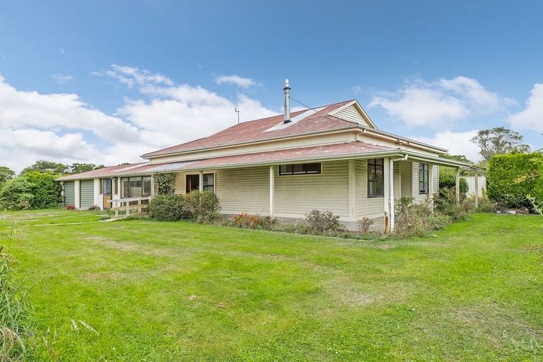 Photo of property in 2 Brookside And Burnham Road, Leeston, 7682