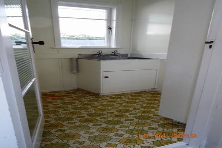 Photo of property in 9 Fraser Avenue, Johnsonville, Wellington, 6037