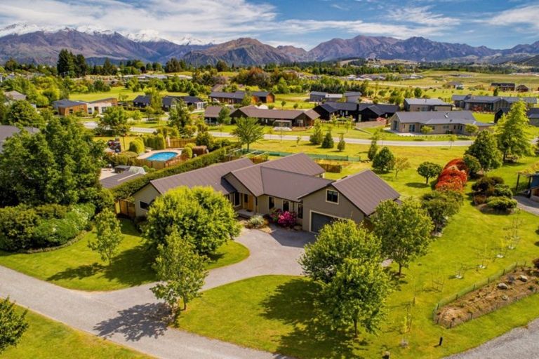 Photo of property in 3 Ironview Lane, Wanaka, 9382