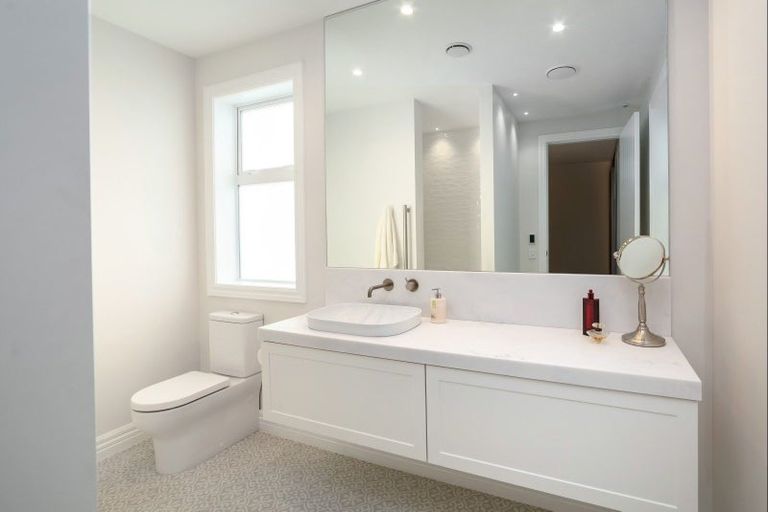 Photo of property in 2 Westwood Avenue, Greytown, 5712