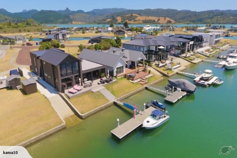 Photo of property in 588 Waterways Parade, Pauanui, Hikuai, 3579