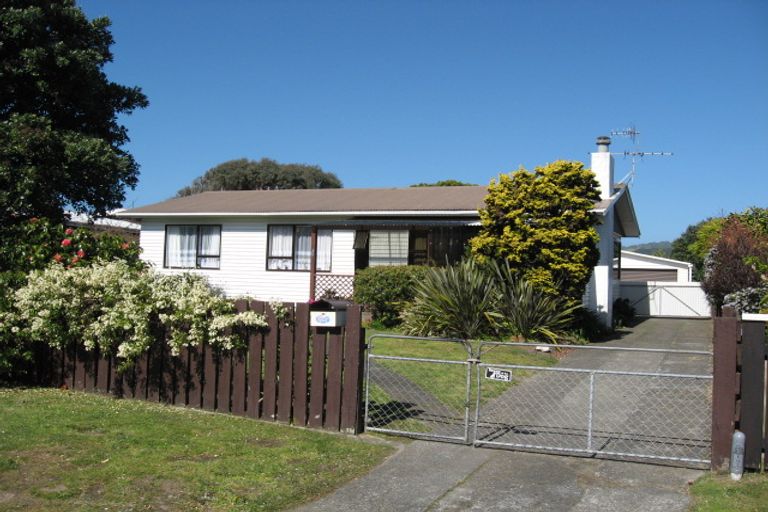 Photo of property in 10 Hollis Road, Paraparaumu Beach, Paraparaumu, 5032