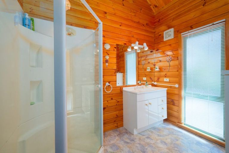 Photo of property in 6 Valley Road, Goose Bay, Kaikoura, 7374