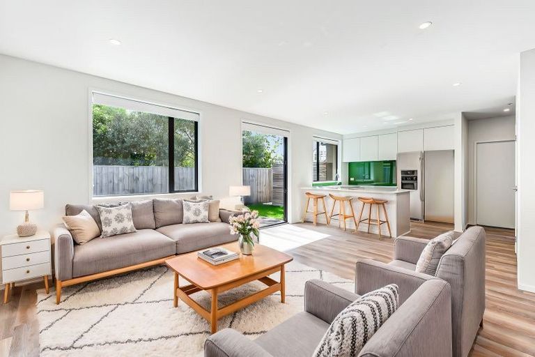 Photo of property in 103u1 Cambridge Road, Hillcrest, Hamilton, 3216