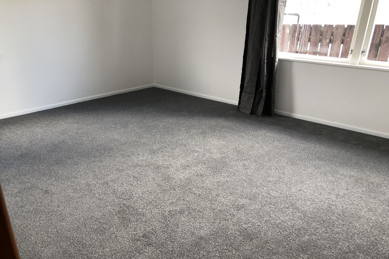 Photo of property in 17 Glen Norman Avenue, Henderson, Auckland, 0610
