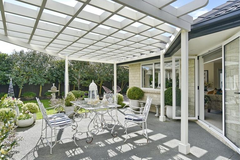 Photo of property in 19 Hawthorn Mews, Rangiora, 7400