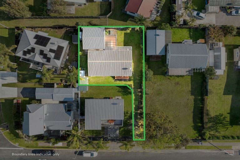 Photo of property in 307b Ocean Road, Whangamata, 3620