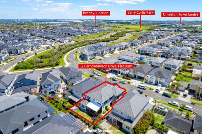 Photo of property in 32 Carrickdawson Drive, Flat Bush, Auckland, 2019