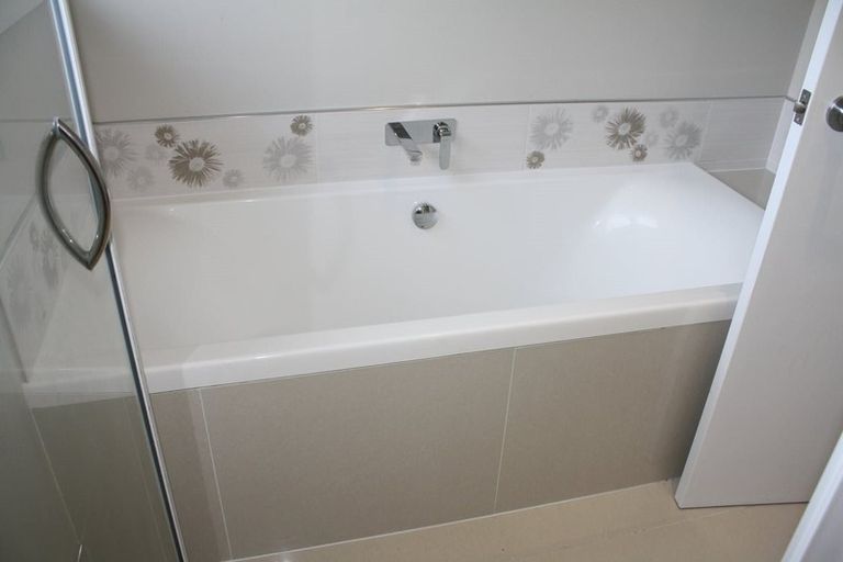 Photo of property in 27a Brecon Road, Stratford, 4332