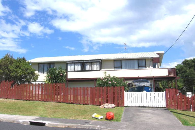 Photo of property in 2 Alexander Avenue, Torbay, Auckland, 0630