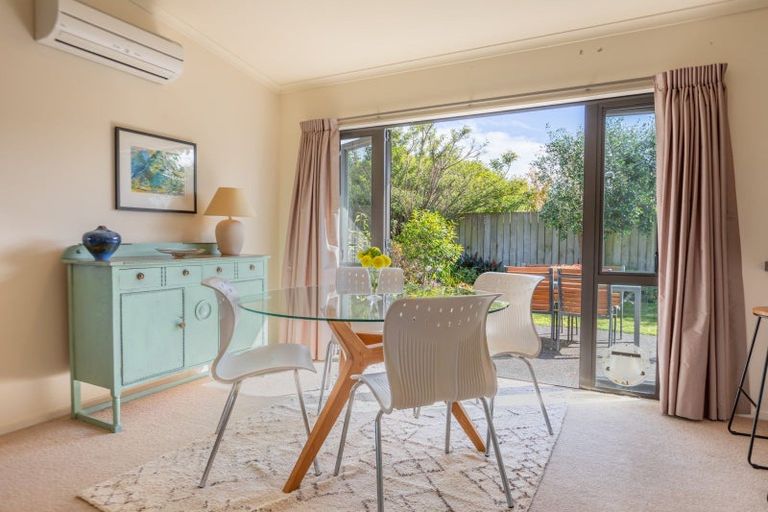 Photo of property in 11 Highgrove Place, Waipukurau, 4200