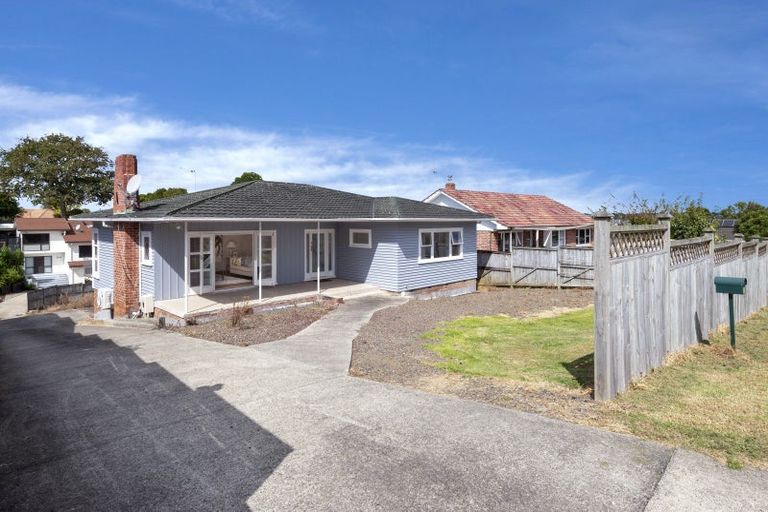 Photo of property in 28 Howe Street, Howick, Auckland, 2014