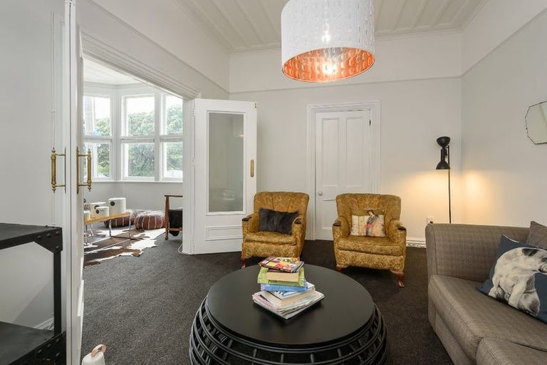 Photo of property in 132 Tinakori Road, Thorndon, Wellington, 6011