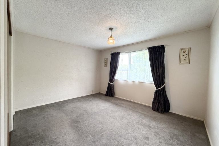 Photo of property in 12 Velma Road, Hillcrest, Auckland, 0627