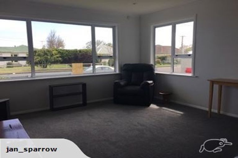 Photo of property in 20 George Street, Levin, 5510