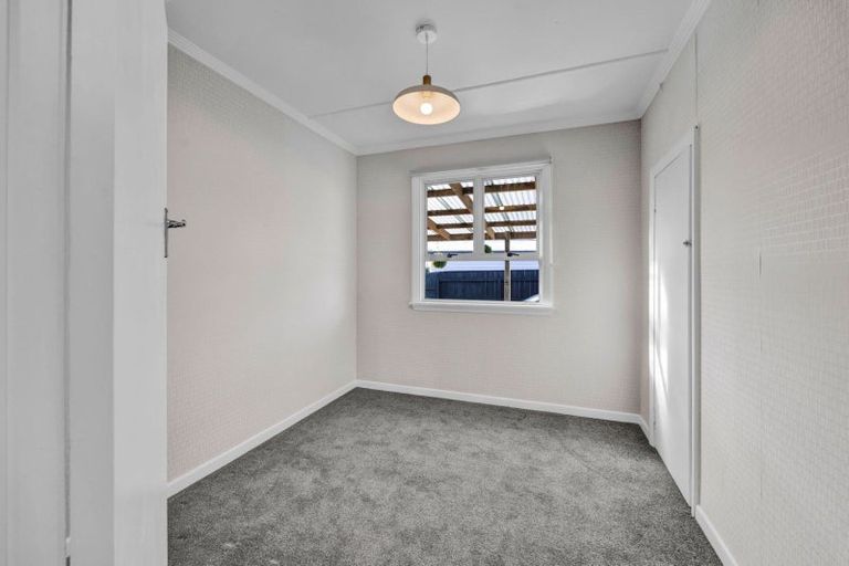Photo of property in 320 South Road, Hawera, 4610