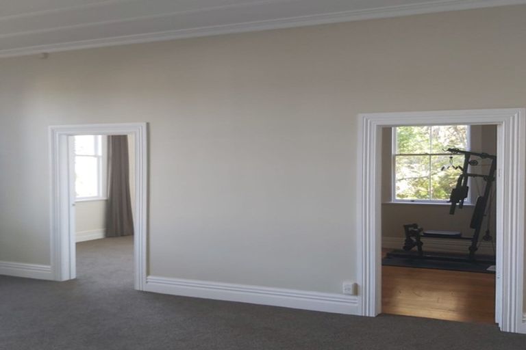 Photo of property in 2 Hinemoa Street, Birkenhead, Auckland, 0626