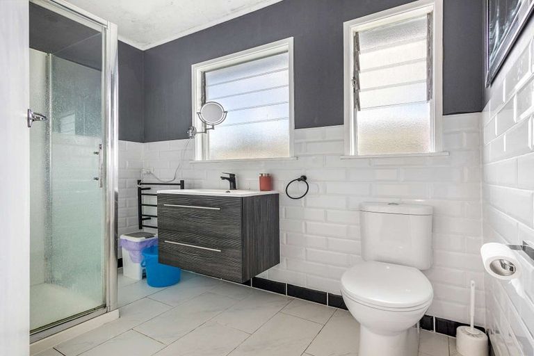 Photo of property in 2/608 Heretaunga Street East, Parkvale, Hastings, 4122