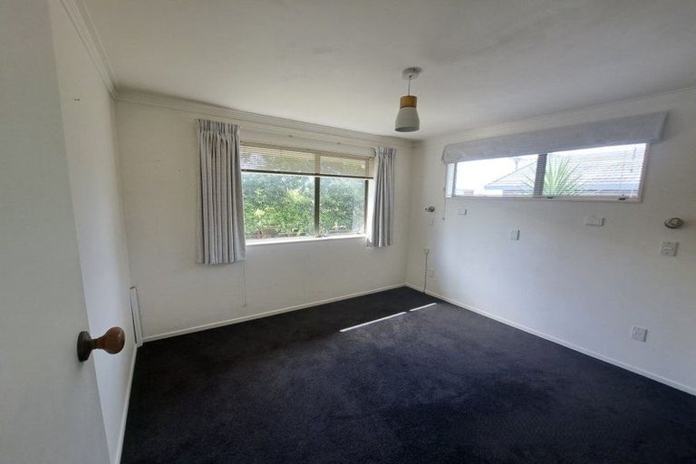 Photo of property in 2/60 Cutfield Road, New Plymouth, 4310