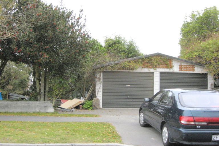 Photo of property in 16 Kinloch Street, St Albans, Christchurch, 8014