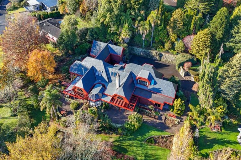 Photo of property in 20 Tupara Crescent, Kawaha Point, Rotorua, 3010