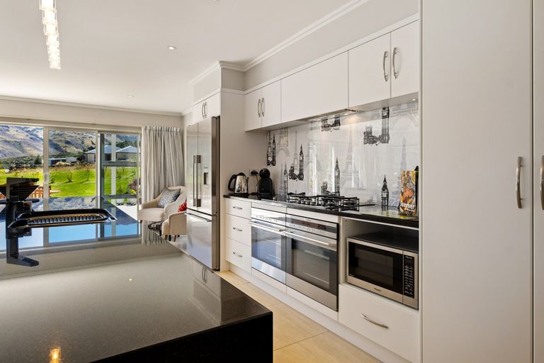 Photo of property in 50 Shields Street, Clyde, 9330