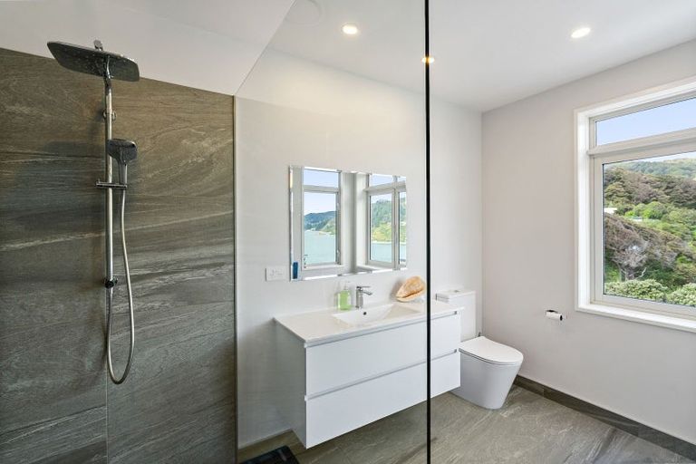 Photo of property in 117 Marine Drive, Sorrento Bay, Lower Hutt, 5013