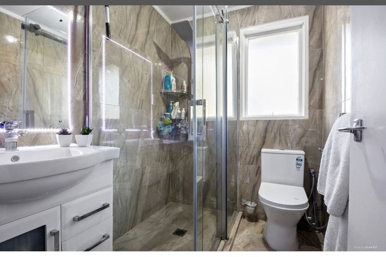 Photo of property in 78 Helena Street, Massey, Auckland, 0614