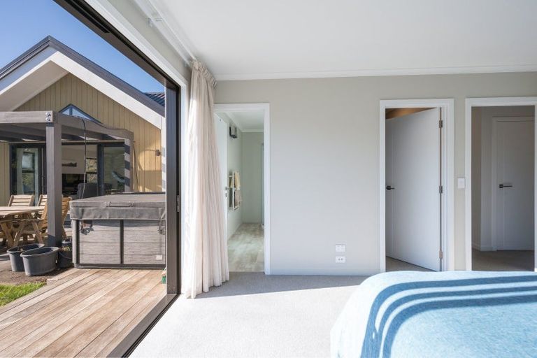 Photo of property in 10 Old Farm Road, Stoke, Nelson, 7011