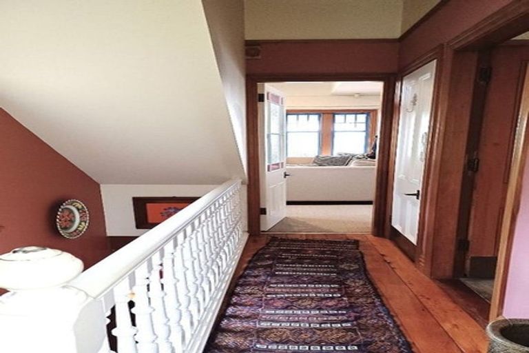 Photo of property in 14 Dorking Road, Brooklyn, Wellington, 6021