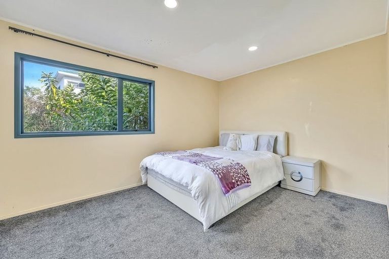 Photo of property in 59 Penguin Drive, Murrays Bay, Auckland, 0630