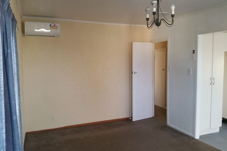 Photo of property in 1/23 Marsh Avenue, Forrest Hill, Auckland, 0620