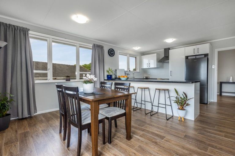 Photo of property in 30 Rangituhi Crescent, Takapuwahia, Porirua, 5022