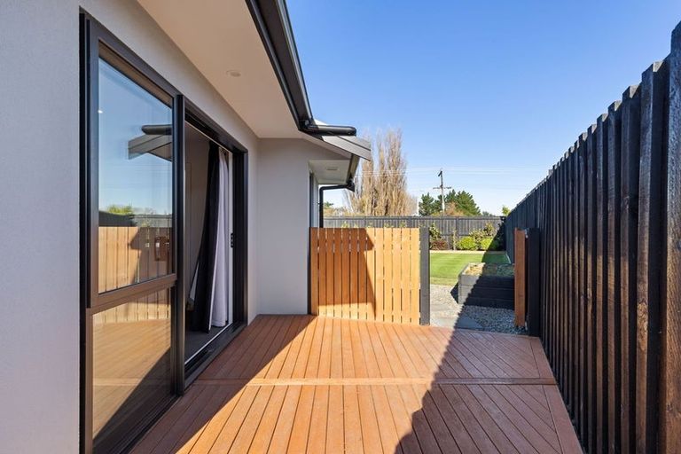Photo of property in 40 Freedom Drive, Kelvin Grove, Palmerston North, 4414